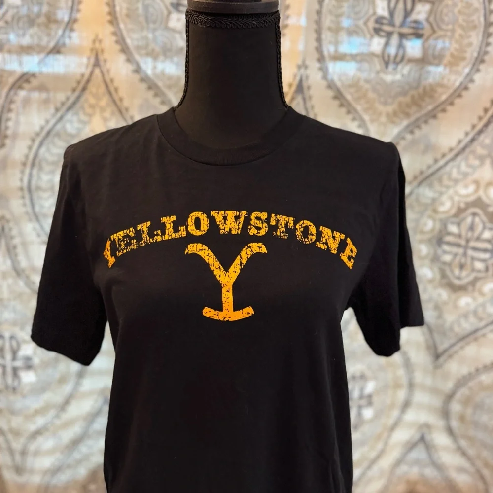 Black Yellowstone Graphic T-Shirt